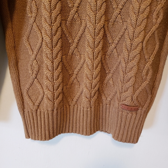 Izac Sweater - Picture 3 of 13